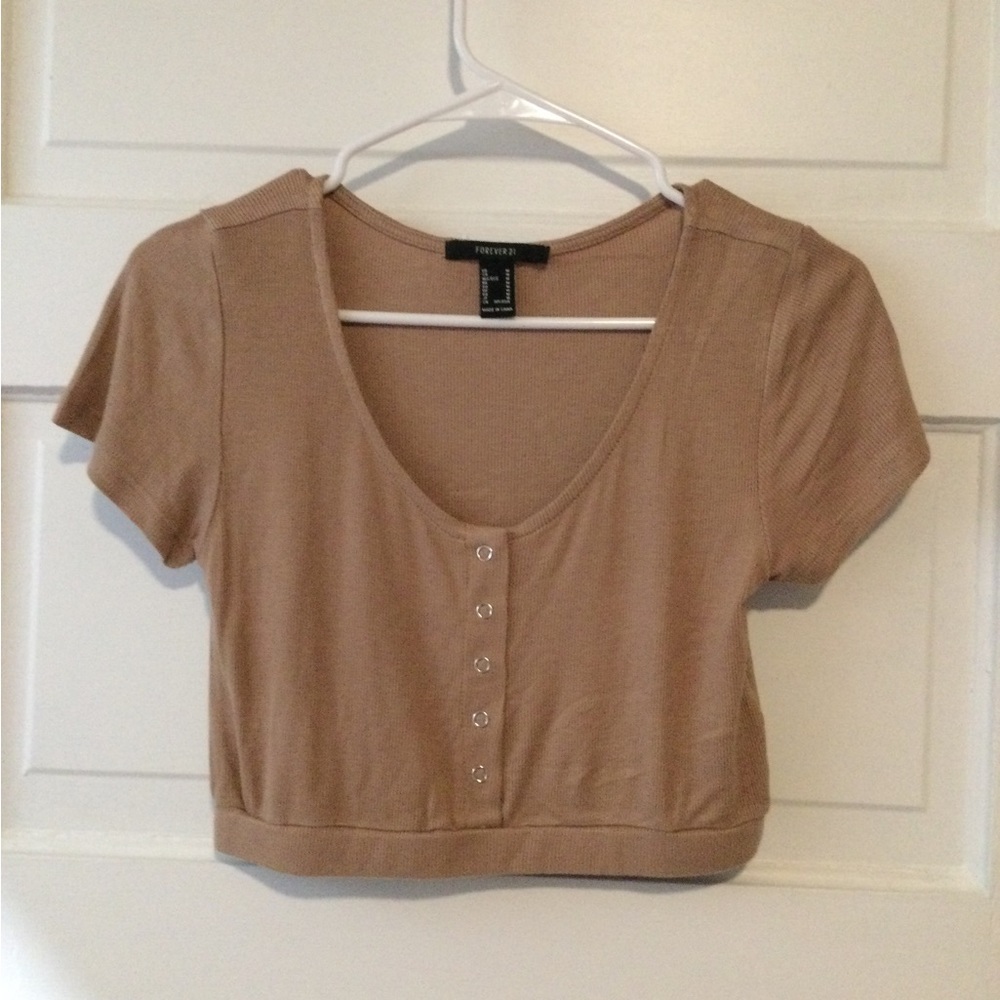 Button crop top